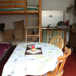 https://petit-studio-bien-equipe-a-la-campagne.fr-provencehotel.com