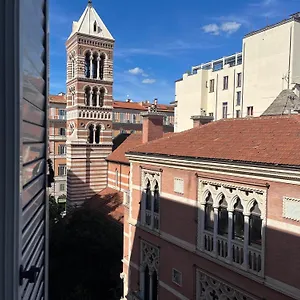 Via Napoli , Roma Italia